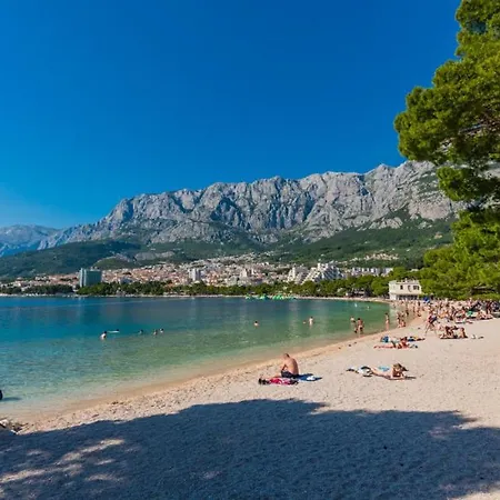 Marina - By Guide アパート *