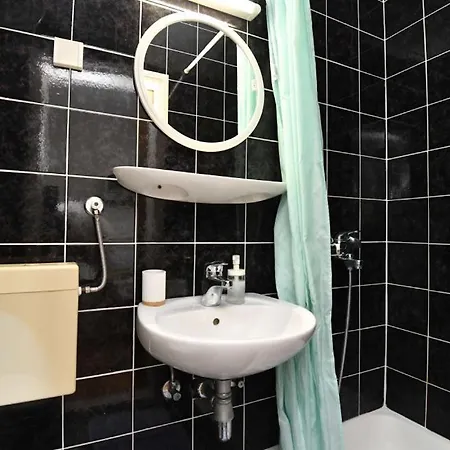 Marina - By Guide Makarska