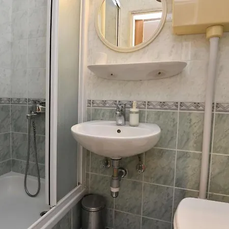 Marina - By Guide Appartement *